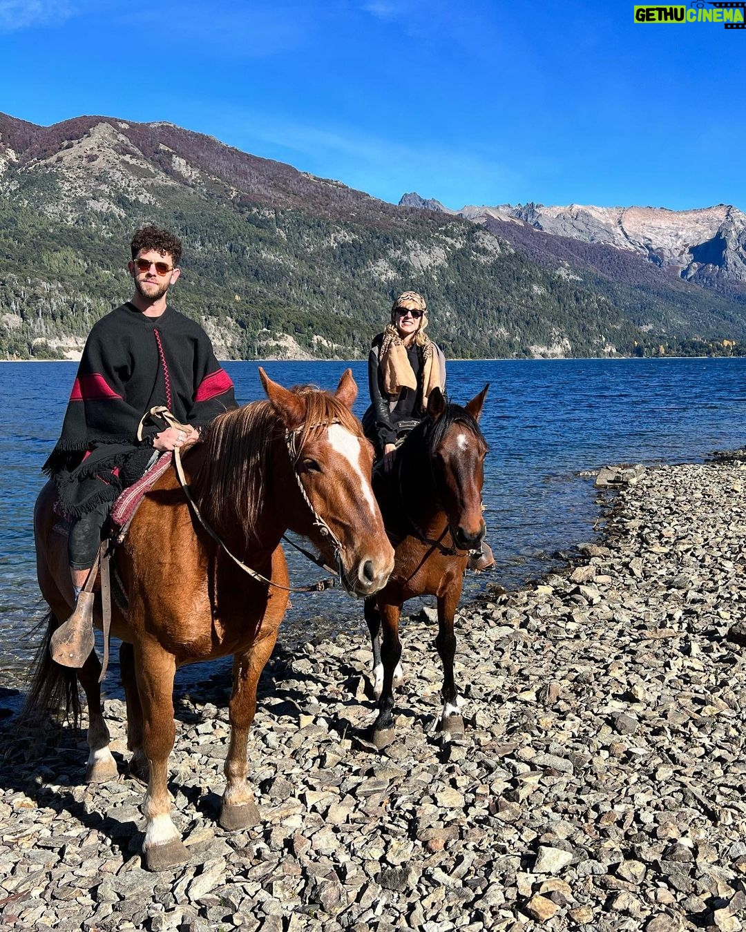 Maggie Civantos - 38.7K Likes - … #bariloche
☀️ 🐎🍫🌍🤍🇦🇷 entre lagos, caballos y cerveza.
@hotelsoldelnahuel.bariloche
@may_ariadna 🫶🏼