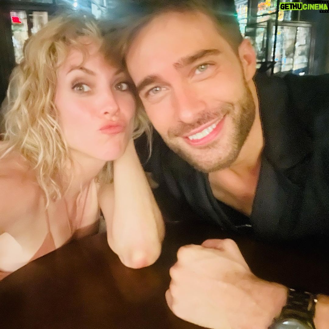 Maggie Civantos - 46.1K Likes - Sunday🤍
Mi primera semana 🇦🇷🤍
…about my first week in Buenos Aires.
