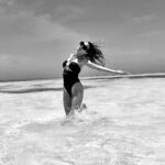 Maggie Civantos Instagram – 🌊 #tbt Los Roques Venezuela