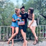 Maggie Civantos Instagram – #shootingday 
Hoy hemos rodado 
Relación Abierta que forma parte de la peli #historias 🎥…
una vez más lo hicimos…gracias @pacosepulveda @guainotproduce 
por contar con @bastardas_films 
Generosa @aura_garrido , gracias por la confianza …gustazo de compañera 💙