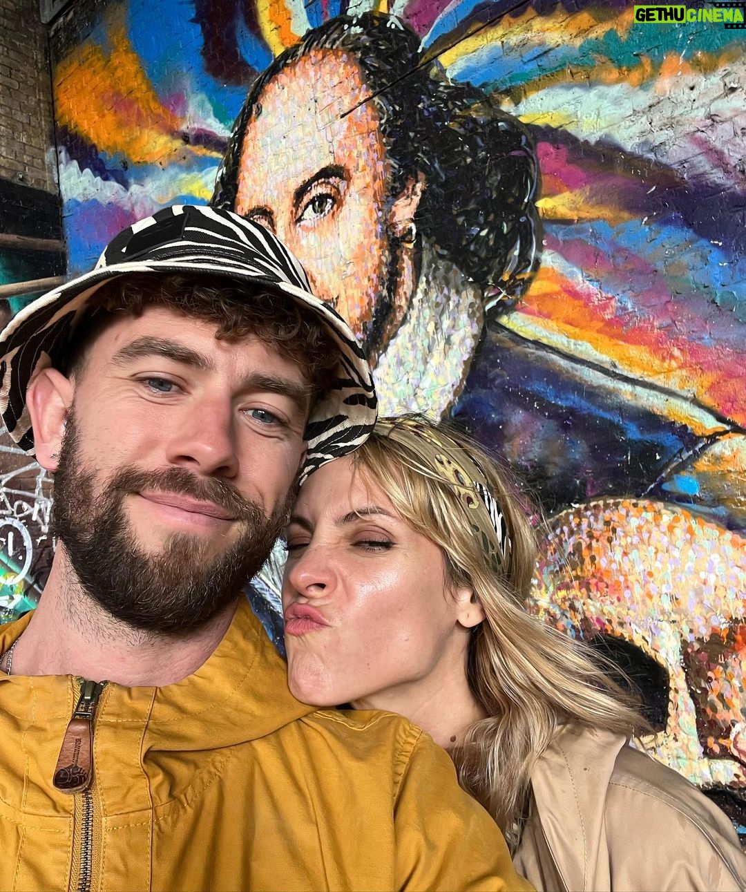 Maggie Civantos Instagram - Life of imitation’ … #tatemodern De paseito …taking a walk through London London, United Kingdom