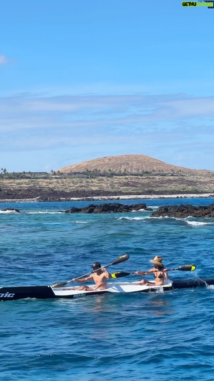 Maggie Q Instagram - When I’m in Hawaii, paddling becomes a piece of my morning ritual. 🌊✨