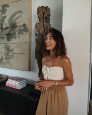 Maggie Q Instagram - Maggie’s Design Corner! lol 
I love to bring the outside, inside! Things like weathered wood, stone, clay pottery, and even, fossilized sea shells bring so much energy to interior spaces. The vitality of each materials past life completes a room.