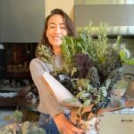 Maggie Q Instagram – This is a GREAT holiday gift, in my humble opinion! 😂 I thought I would combine 2 things I love most- my garden and the farmers market, for an edible, drinkable, beautiful AND compostable holiday gesture! They can put it on display in a vase or deconstruct it to eat or juice! Either way, whatever is leftover can be green waste- like it never happened! 
In the video, I used brown paper because I had it around the house from another project. But, another option is to recycle an old glass jar (my fave, and a good size is spagetti sauce) and use it as a vase, you don’t even need the paper!