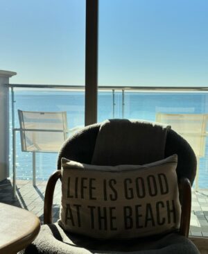 Maggie Q Instagram - Malibu 🐬🦭🌞🌈