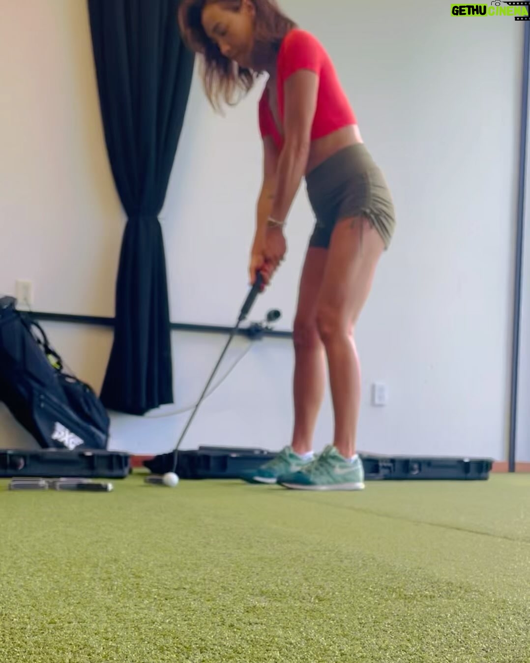 Maggie Q Instagram - Ok guys, my mind has been BLOWN. I got fitted for my new @pxg clubs and I didn’t quite realize how this process DOES make you a better golfer!!! Now I have to bring my level way up, otherwise I’m that person who has clubs that are too good for them 😂 #gen6 #pxg