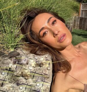 Maggie Q Instagram - Thank you amazing team, for another great day. ♥️ @dereksyuen @jorge__monroy @iamlindsayflores @activatedyou 🪷