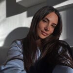 Magui Bravi Instagram - Un dump pre - eclipse con cositas que agradecer🌙✨🌘 1- mil horas maternales sin dormir 😴. 2- volver a entrenar es real q da felicidad 💪🏻 3- volver a leer un guión y preparar un nuevo personaje pero con bebito en brazos acompañandome 📖 4- pronto el bafici llega a baires y ahí estaremos con este documental del que soy productora 🎬 5- papa conmigo 6- con Galo siendo abuelo …. Unas décadas después … 7- saliditas con y sin la bendi ✨❤️