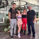 Magui Bravi Instagram - Vamos con un primer dump de este rodaje que ame mucho ! 🎬 ( banquenme porque vienen más) La nueva peli de @matias_rispau 🕷 dándole vida a las locuras de @nicloreti 📖 Filmando ya de 3 meses y algo 🐣 1) límites? Cero y un look diseñado por @tazpereyra by @holic_clothing para “Sofía” ❤️ 2) la troupe @alejandrofioreok @inespalomboo @germanbaudino y el dire 3) a ver si en esta me salvas vos, te salvo yo o nos morimos los dos? @matiasdesiderio.oficial 🙌 4) más rápidos más furiosos : Ine Mati y @yachtsandcinema ( 👏 Frankie ! )🔫 5) the one and only @emilimazeroficial ⚡️ y su boy band @sebasceratto @horrorparty @valen.tante 6) el equipo del bien 🕷 7) la mejor foto … “ buenos muchachos “ #FromWithin #DesdeAdentro #newmovie #maguibravi
