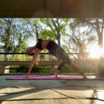 Magui Bravi Instagram - Yoga 🧘‍♀️ con 🐣 #mamasqueinspiran @miwokoficial