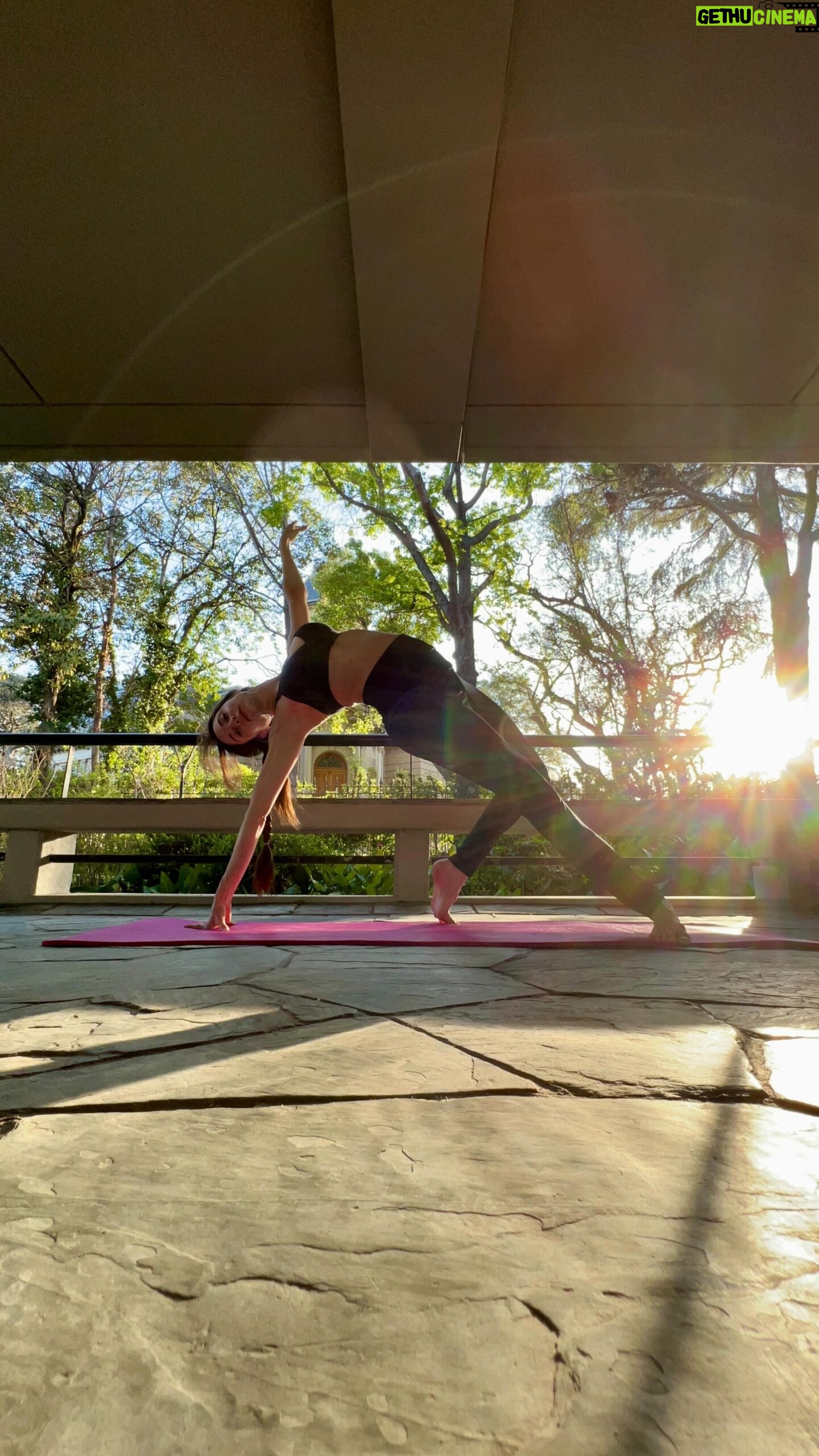 Magui Bravi - 13.7K Likes - Yoga 🧘♀️ con 🐣
#mamasqueinspiran @miwokoficial