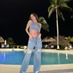 Magui Bravi Instagram - Día de Los Muertos en 🇲🇽 y Un jean que me entra 😂 ! #rockerbabymoon ! Anoche @hrhrivieramaya #hrhrivieramaya