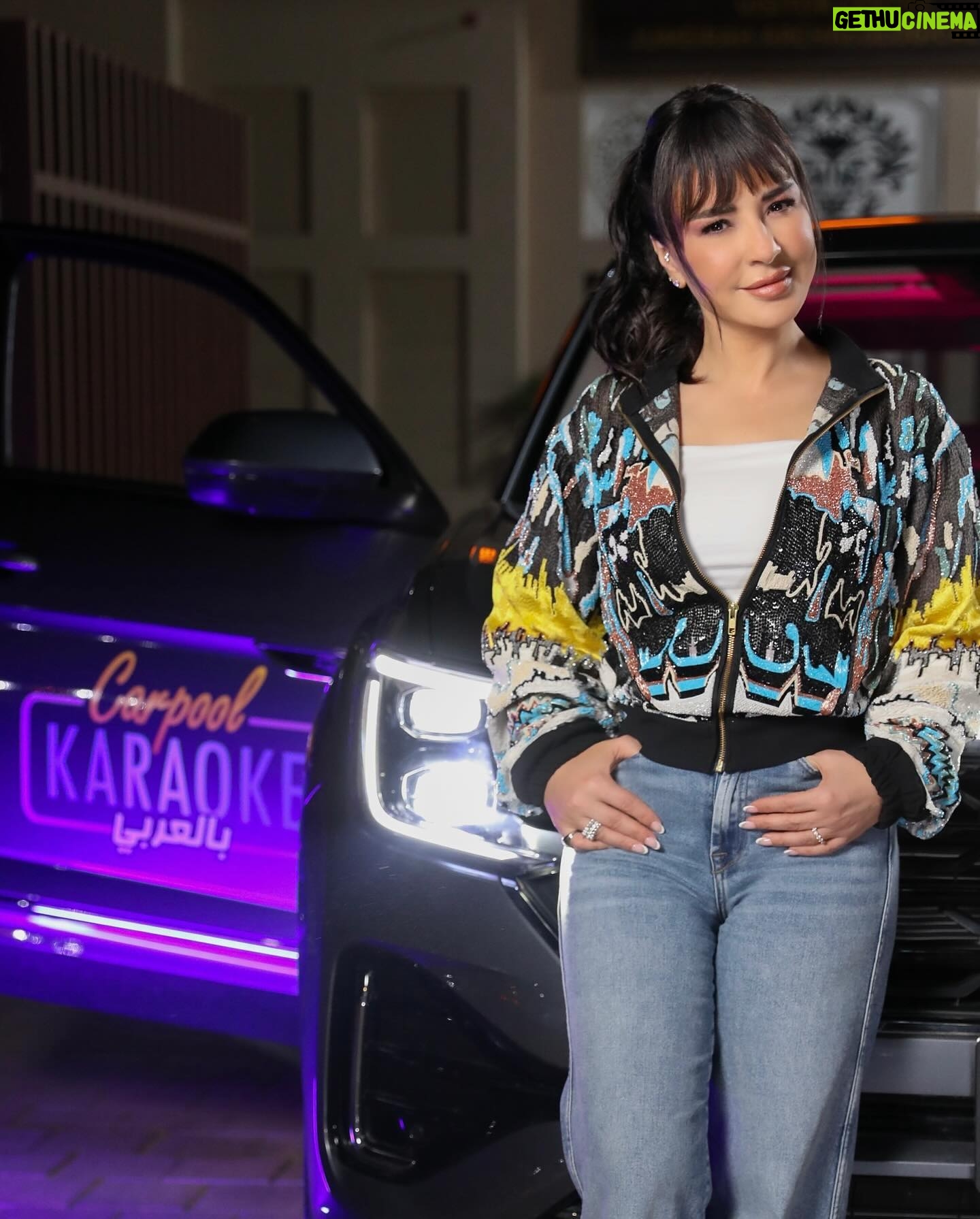 Maguy Bou Ghosn Instagram - Tonight a great episode with my friend @wissambreidy on @dubaitv in @carpoolkaraokear 💥 Don’t miss it guys! ♥️ الليلة حلقة ممتعة من #كاربول_كاريوكي على شاشة #دبي 10:30 PM Dubai time 9:30 PM Beirut & KSA time Wearing @bazaza Styled by @styledbyibra Make up @ranim.alturki Hair @john.dimirje #MaguyBouGhosn | #ماغي_بو_غصن