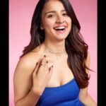 Mahima Makwana Instagram – Embracing with tranquil beauty of blue amidst cotton candy clouds. 💙✨ 
Promotions  #Showtime  @disneyplushotstar 🧨✨
.
.

Photographer- @akshayphotoartist 
MUA – @sakbagasramua 
Hairstylist- @shrushti_birje_28 
Styled by: @esther_pinto98
Outfit: @ozeqo
Jewellery: @kushalsfashionjewellery 
Footwear: @aands_official @ascendcommunication
Assisted by: @__praa____