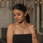Mahima Makwana Instagram – Embrace sophistication, while shining in the timeless elegance of Intrea Jewels ✨ #RadiantGlamour #IntreaElegance #IntreaJewels
@intrea.jewels