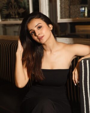 Mahima Makwana Instagram - 🤷‍♀️
