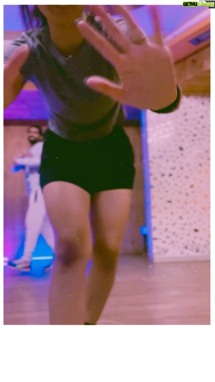 Mahima Makwana Instagram - To one of my happy moments.✨ To one of my mad rehearsals. #workinprogress #InternationalDanceDay @bhushankaamble