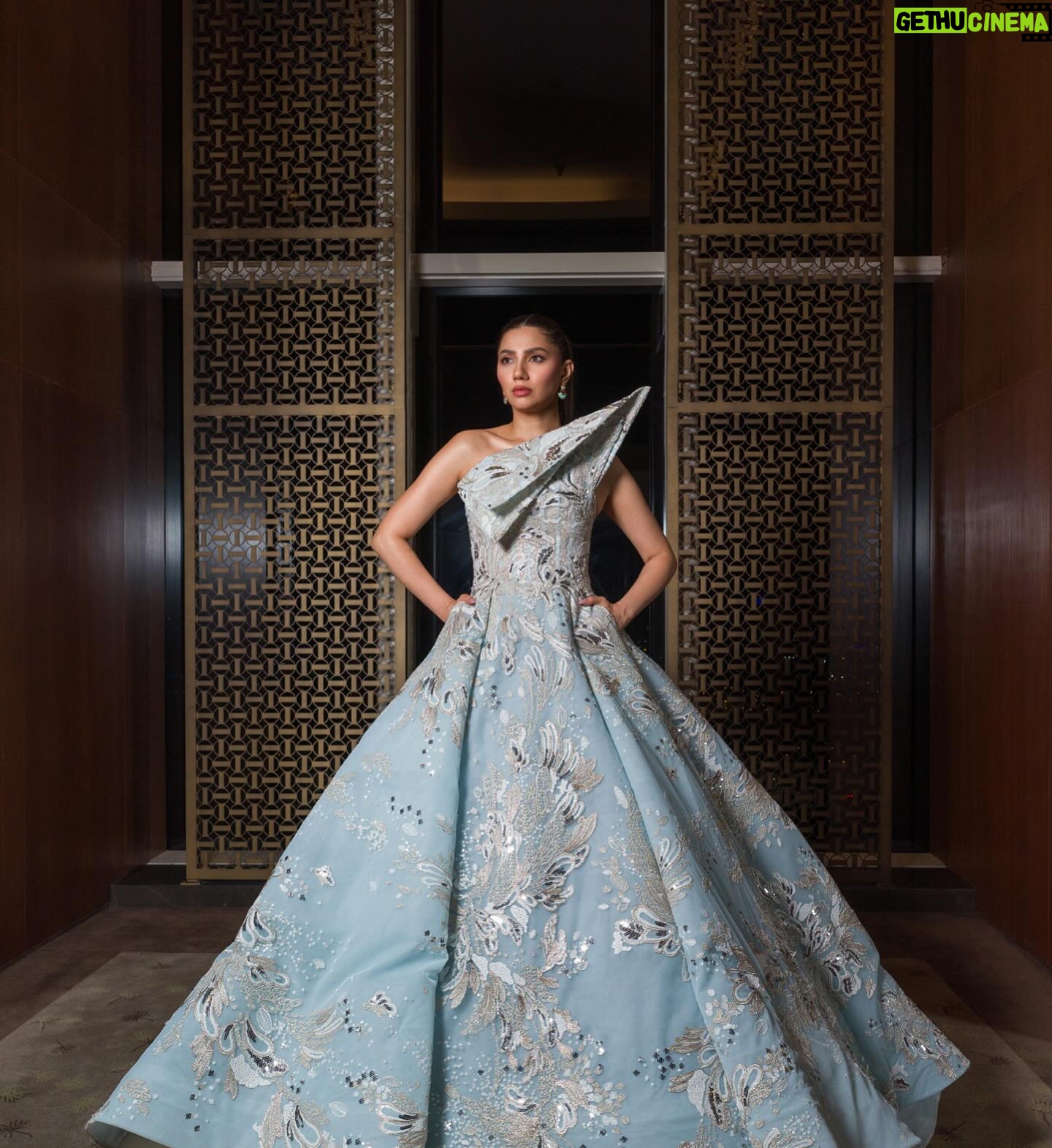 Mahira Khan Instagram - 🩵🦋 @theemigala 🦋🩵 Styled by @manekaharisinghani Dress @michael5inco Makeup @anamfarooqkhan_makeup Hair @danihairstylist1 Jewelry @lamarquisejewellery Photography @altamashurooj Asst Photographer @alisa.poturaeva