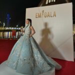 Mahira Khan Instagram - On nights like these.. I feel insane amount of gratitude. For life, for courage, for my family, my friends, my fans.. for big mercies and especially for the tender ones. Alhumdulillah. Thank you @theemigala @drmicheldaher for this honour 🩵