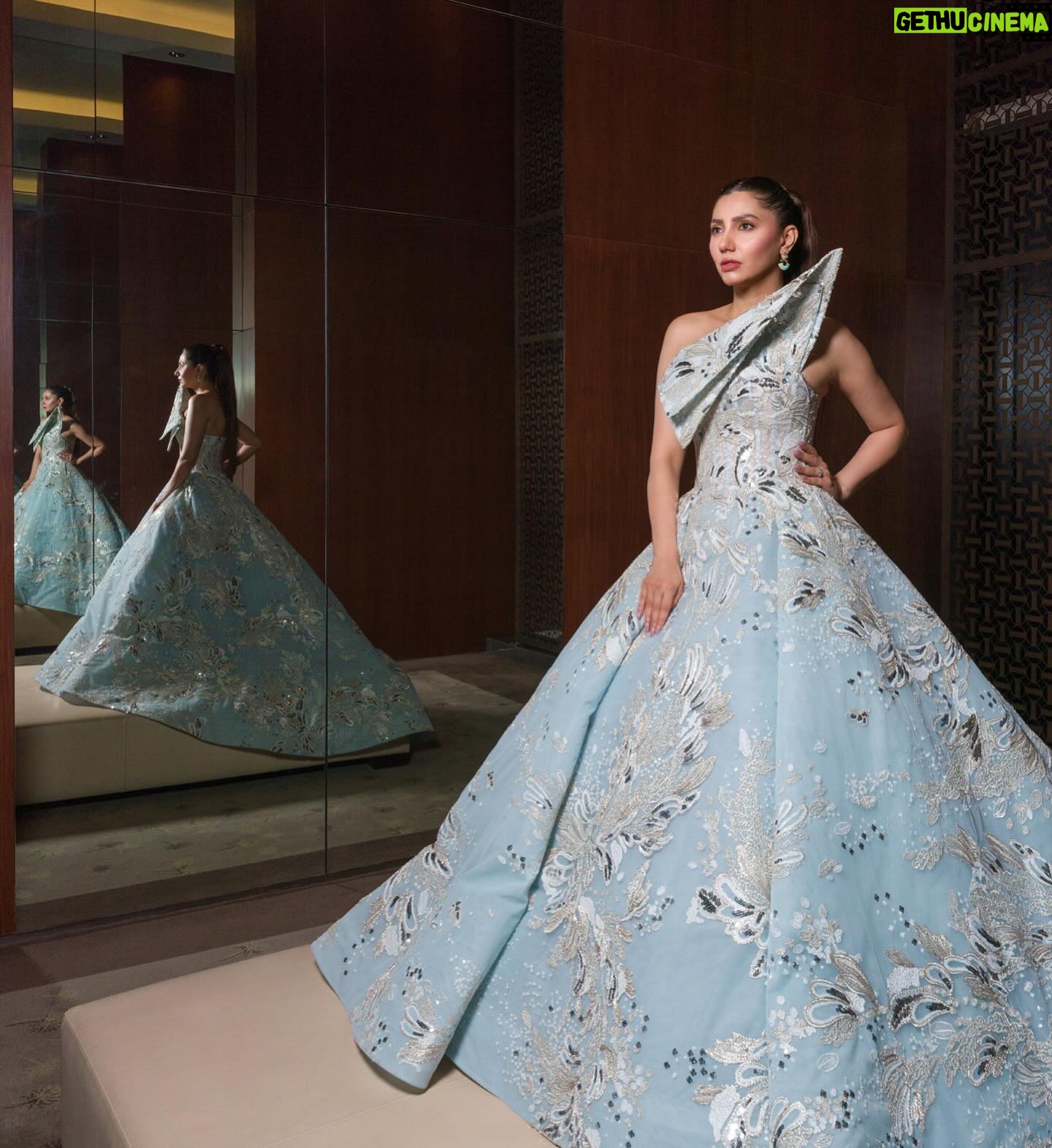 Mahira Khan Instagram - 🩵🦋 @theemigala 🦋🩵 Styled by @manekaharisinghani Dress @michael5inco Makeup @anamfarooqkhan_makeup Hair @danihairstylist1 Jewelry @lamarquisejewellery Photography @altamashurooj Asst Photographer @alisa.poturaeva