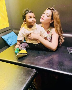 Mahiya Mahi Instagram - Laughing with my son heals my soul. 💙