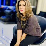 Mahiya Mahi Instagram – New hair colour by Signature Look By SAMIA
I’m so happyyyyyyyy girl 😘😘😘😘