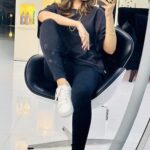 Mahiya Mahi Instagram – New hair colour by Signature Look By SAMIA
I’m so happyyyyyyyy girl 😘😘😘😘