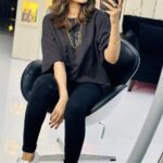 Mahiya Mahi Instagram – New hair colour by Signature Look By SAMIA
I’m so happyyyyyyyy girl 😘😘😘😘