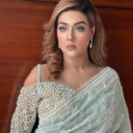 Mahiya Mahi Instagram – সামনের মাসে আমায় একটা ঝুমকো কিনে দিয়ো ❤️