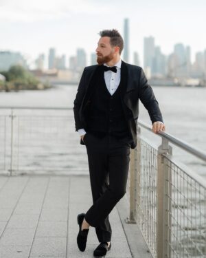 Mahmoud Hegazy Instagram - My fairytale ♥️ @ronna_zarrouk 🌹
Special thanks to the team :
suit: @abukhalilbespoke 
dress: @moniquelhuillier 
venue: @leonardspalazzo555 
jewelry: @maleksdiamond 
photography: @nikoll_ph 
entertainment: @djgudah 
وشكرا جدا لكل حد باركلي ربنا يفرح قلبكوا 🫶