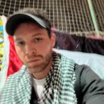 Mahmoud Hegazy Instagram - الفاتحه علي الشهداء وعلي امواتنا جميعا ربنا يصبر اهلهم 🤲🏽 اللي بيحصل ده مافيش حد يعرف يتحمله طول عمري بحب التاريخ وبحب اعرف البدايه لكل شي وعمري ما هقدر انسي منين كانت البدايه ( بدايه القتل - بدايه الفكره ) لما قابيل قتل هابيل يعني الطيب مات والقاتل هو اللي عاش وكمل وكمان مع مرور الوقت والسنين تلاقي الناس بتسمي قابيل علي أسم القاتل ونسل القاتل هو اللي كمل فكره ان حد ضعيف يموت علي أيد حد قوي دي حاجه تقطع القلوب بس اكيد ربنا ليه حكمه في كده ويقول الله سبحانه وتعالى : بسم الرحمن الرحيم (وَمَنْ يَقْتُلْ مُؤْمِناً مُتَعَمِّداً فَجَزَاؤُهُ جَهَنَّمُ خَالِداً فِيهَا وَغَضِبَ اللَّهُ عَلَيْهِ وَلَعَنَهُ وَأَعَدَّ لَهُ عَذَاباً عَظِيماً) صدق الله العظيم [النساء:93]. _واثق في ربنا سبحانه وتعالى ارحم الراحمين أن الحق هيرجع ولو بعد حين _ واثق في جيش بلدي ورئيسي عبد الفتاح السيسي القائد الأعلى وواثق في شعب مصر العظيم والشعوب العربيه اخواتنا علي القرارات السليمه في الوقت المناسب واطالبهم من كل قلبي جميعا لقد جاء الوقت بان نتحد ونقف كرجل واحد لأي عدوا ظالم مفتري بكل قوة ووالله والله ماحدش هيقدر علينا احنا اقوي احنا معانا الحق احنا معانا ربنا ♥️ - ولا ننسي قوله سبحانه وتعالى ( وَإِذْ يَمْكُرُ بِكَ الَّذِينَ كَفَرُوا لِيُثْبِتُوكَ أَوْ يَقْتُلُوكَ أَوْ يُخْرِجُوكَ ۚ وَيَمْكُرُونَ وَيَمْكُرُ اللَّهُ ۖ وَاللَّهُ خَيْرُ الْمَاكِرِينَ ) - صدق الله العظيم #فلسطين_حره_طوفان_الاقصي ✌️ #freepalestine #اسرائيل_هم_الارهاب_اعداء_الانسانيه_القتله_المشتتين_في_الأرض #israel_war_criminal #israel_murderer
