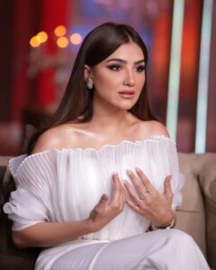 Mai Omar Instagram - أمس في برنامج الحكايه مع الإعلامي الكبير أ/عمرو أديب علي @mbcmasrtv @elhekayashow Stylist @islam.mitwally Wearing @miojofficial Makeup @dinaragheb Hair @ahmed__mounir Photographer @mohanadhamdy_ph