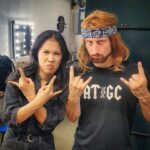 Mai Thi Nguyen-Kim Instagram – Alpaka-Kot, Maibockschnaps und Hardrock beim #Oberhummeraward 🎸🔥
Dank Corona konnten wir nun im Jahr 2022 den Heinz Oberhummer Award für 2020 und 2021 zusammen feiern. Gemeinsame Sause mit dem Team vom NDR Coronavirus Update, inklusive maiLabxScienceBusters-Band-Auftritt 💪 Es war ein Fest, danke @science_busters ❤️