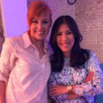 Mai Thi Nguyen-Kim Instagram – Wissenschaftkommunikation ist auch Politik. Warum? Das & mehr erfahrt ihr diese Woche unter dem Link im Profil. 🍵
Ich hab letzte Woche in Berlin nicht nur die Maus getroffen, sondern auch @evaschulz. Ihr kennt sie vielleicht von @deutschland3000, dort macht sie Politikvideos – jetzt gibt es Deutschland3000 auch als Podcast. Da haben wir eine Stunde lang über Chemie gesprochen, über Klischees, Politik, Drogen, die Wissenschaft der Liebe und vieles mehr 🤓
Schaut mal vorbei!
#deutschland3000 #evaschulz #negutestunde #komischalleschemisch #mailab