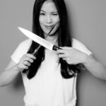 Mai Thi Nguyen-Kim Instagram – 1. “maiLab” ist ein Team. Wie sind Sie als Chefin?
2. Wie reagieren Sie, wenn Sie im Internet angegriffen werden?
3. Wenn Sie das Virus mit einem Körperausdruck beschreiben müssten?

Aus SAGEN SIE JETZT NICHTS vom @szmagazin – alle 10 Fragen findet ihr unter dem Link im Profil! 📸 ©Tibor Bozi für Süddeutsche Zeitung Magazin

#ssjn #tiborbozi #maiLab