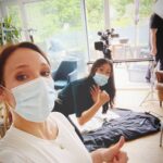 Mai Thi Nguyen-Kim Instagram - Freunde der Sonne, Carolin Kebekus und ich haben uns zusammengetan, um zu enthüllen, was Wissenschaftler eigentlich denken, aber nie sagen ... Link im Profil 😷