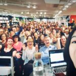 Mai Thi Nguyen-Kim Instagram - Danke an alle, die gestern zur Lesung gekommen sind, und danke an @ravensbuch für die Einladung - es war ein schöner Abend mit euch ❤️ #komischalleschemisch