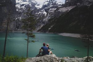 Mai Thi Nguyen-Kim Instagram - Ich bin leider nicht im Urlaub, das Bild ist ein paar Jahre her. (📸 @vesoe) 
Die Kombi aus Corona und dem neuen Elterndasein führt dazu, dass ich seit Monaten einfach keine teilenswerten Fotos mehr habe 🤷🏻‍♀️😄 (außer Speicherkarten über Speicherkarten Fotos und Videos vom Freundchen der Sonne, selbstredend). 
Aber ich krame demnächst mal ein paar ältere Sachen hier aus, in Gedenken an die guten Vor-Corona-Zeiten, stay tuned 🤓