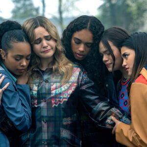 Maia Reficco Instagram - 🅰️nnnnnnnd, we’re b🅰️ck!!! pll original sin season 2 is officially coming your wayyy!!! 🔪🤍🧸🩸thank you for all the love you’ve shown our show, this is all because of u. it’s now time to go back to lying🔪🩸🅰️see u in millwood😈 @prettylittleliars 🔪