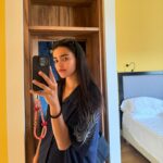 Maia Reficco Instagram - con cara d cansada y frutillas en las rodillas de caerme del maldito monopatin ese pero sobretodo contenta!!!!!!!!!