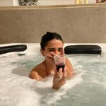 Maia Reficco Instagram - ✧･ﾟ: *✧･ﾟ wine in the tub!!! ✧･ﾟ: *✧･ﾟ