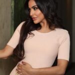 Mais Hamdan Instagram - I look more Indian ,khaleeji or Egyptian in this outfit ? 🤔 شكلي هندي / خليجي / مصري ؟ @soma_photography19 @manargamilmakeupartist #maishamdan #mimitta #ميس_حمدان #النسر