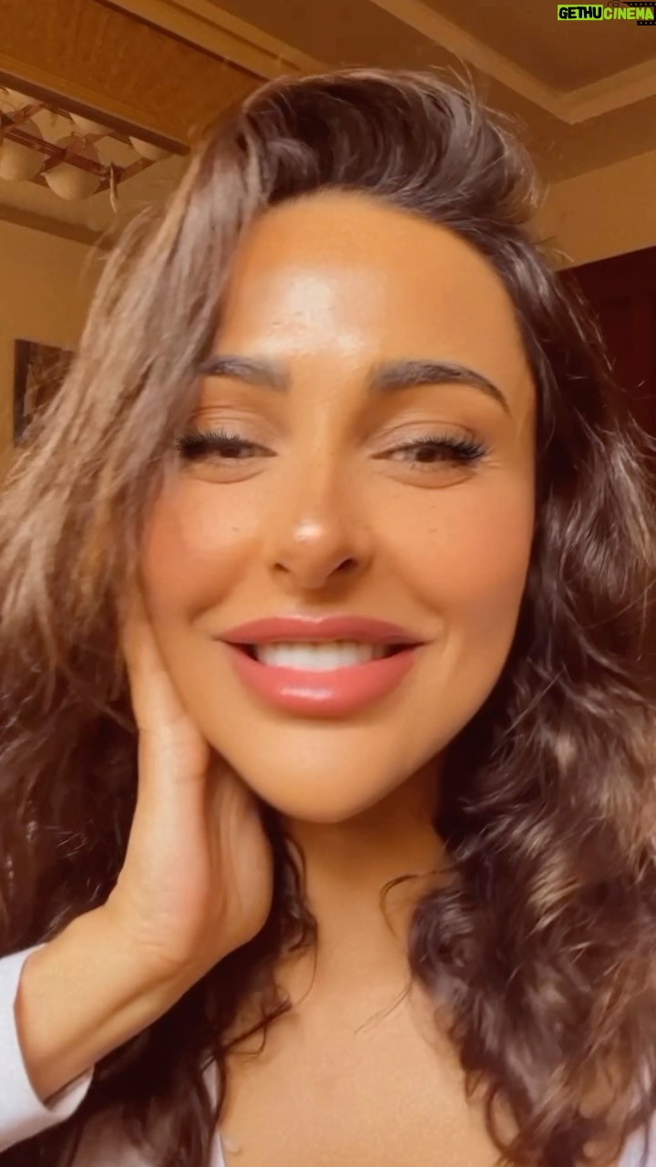 Mais Hamdan - 18.8K Likes - Tur tur tur 🎄🎄🎄🎄🎄
#maishamdan #mimitta #happynewyear #ميس_حمدان #النسر