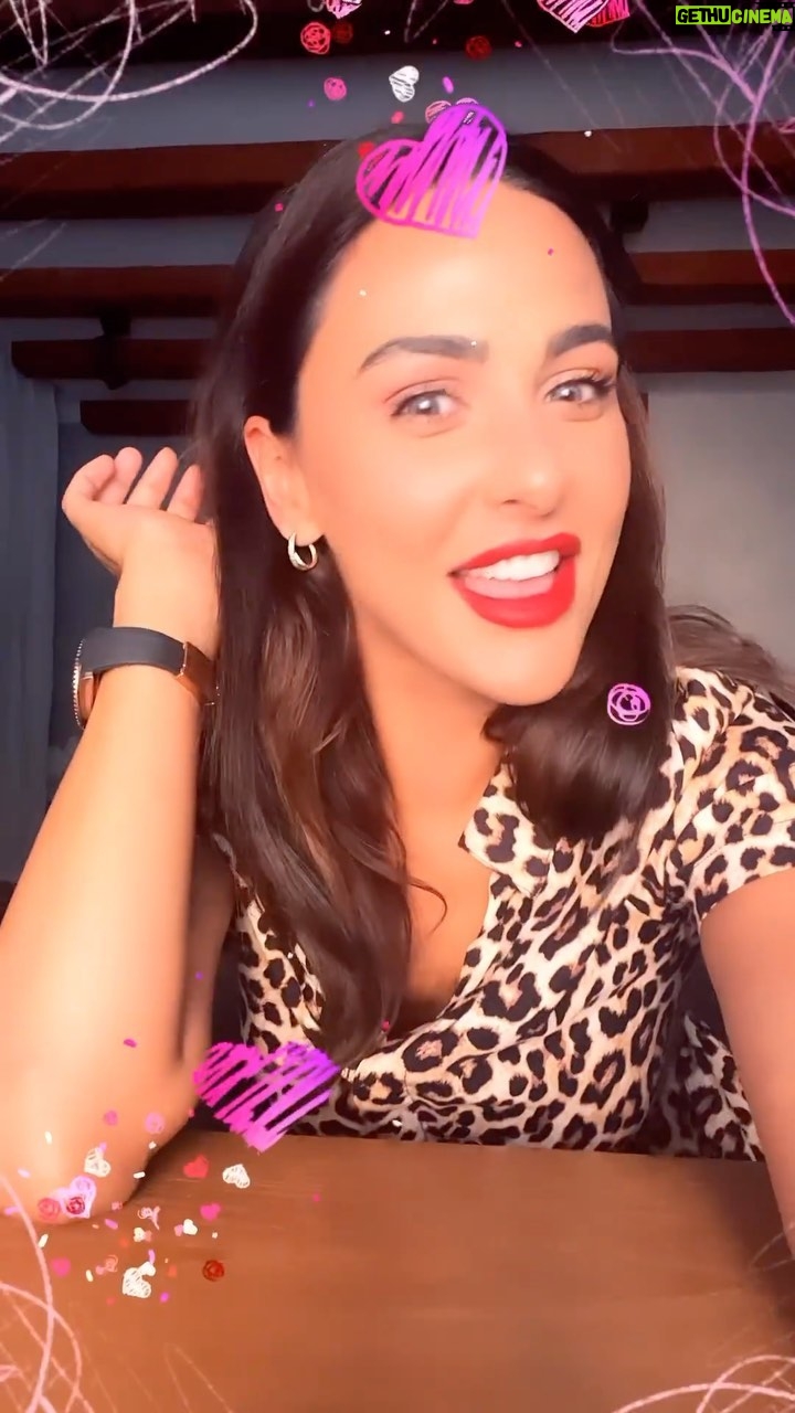 Mais Hamdan - 2.5K Likes - #شيك_ومهندم اغنيه جديده شوفوها على اليوتيوب اللينك في البيو
#maishamdan #mimitta #النسر #ميس_حمدان #شيك_ومهندم