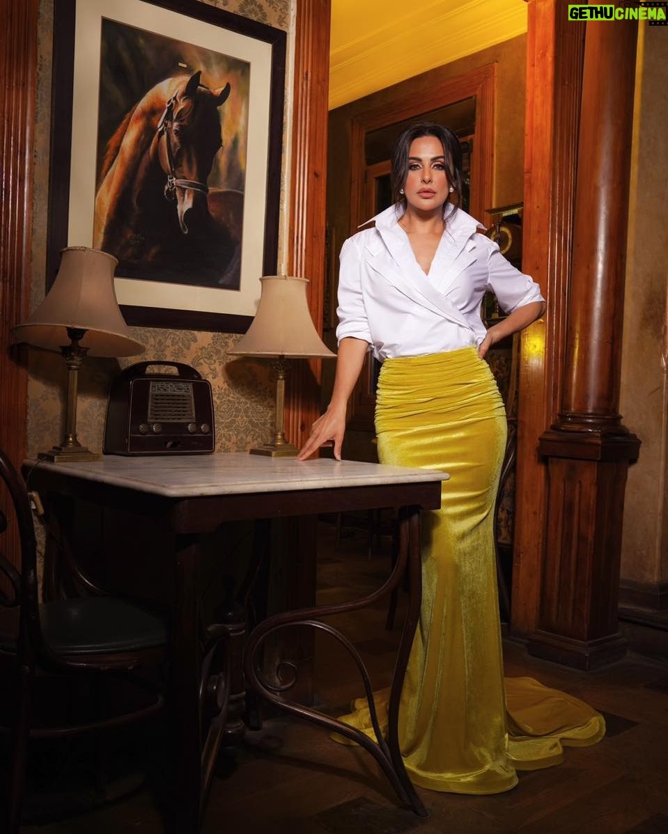 Mais Hamdan Instagram - Never dull ur shine for somebody else 🫵 Dress @samahmahrancouture Photographer @mohamedelkeshky_ Makeup @hebamaagdy_ Hair @karimaboelsaoud1 Location @antiquekhana Zamalik Styling @maishamdanoff