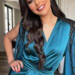 Mais Hamdan Instagram - @menatalalofficial @mimitta_official ……….@makeupbymoe @tareqmusharbash #maishamdan #mimitta #ميس_حمدان