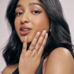 Maitreyi Ramakrishnan Instagram - “I am so excited about this dream partnership with Lancôme, a brand that I truly love. With Lancôme, I have been able to explore myself through the world of makeup while diving deeper into my own inner confidence. Already, we have created some amazing work together and this is only the beginning!” - Maitreyi Ramakrishnan. Staying true to herself and her beliefs, @maitreyiramakrishnan, known for her breakthrough role as Devi Vishwakumar in the series “Never Have I Ever”, has captured the hearts of a global audience. Named in Forbes 30 under 30 in 2024, Lancôme is proud to announce her appointment as a Brand Ambassador for Canada. The talented actress, known for her natural wit and candid self-expression, values uniqueness and finds beauty in everything, resonating with Lancôme’s vision for beauty. Welcome Maitreyi! #Lancome #LancomeCanada #LancomexMaitreyi #MaitreyiRamakrishnan Photographer: @jjjorian Editing and retouching: @sloanie___g Makeup artist: @juliavng Hair: @priyakumarihmua