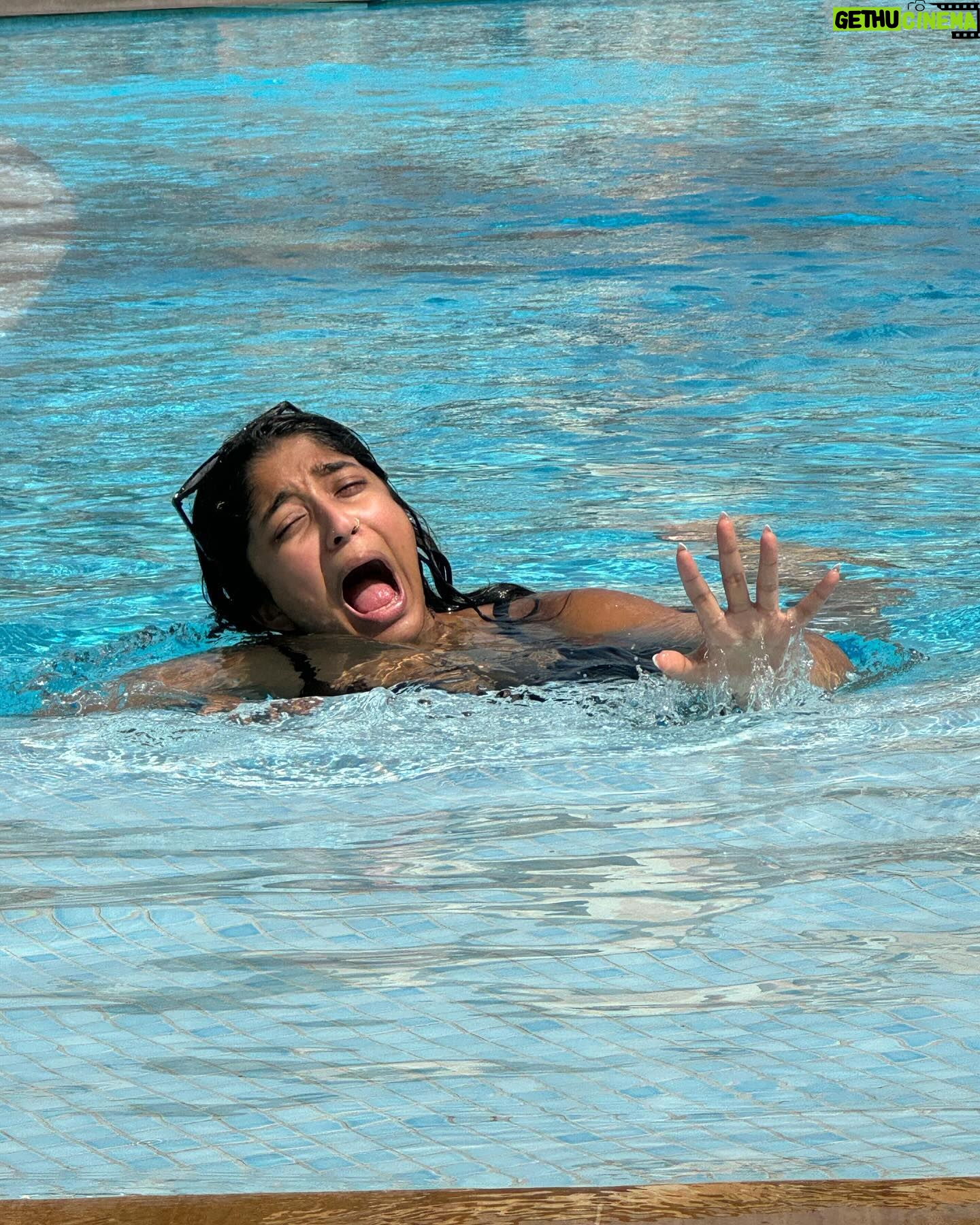 Maitreyi Ramakrishnan Instagram - swipe to drown me (my publicist didn’t appreciate this idea)