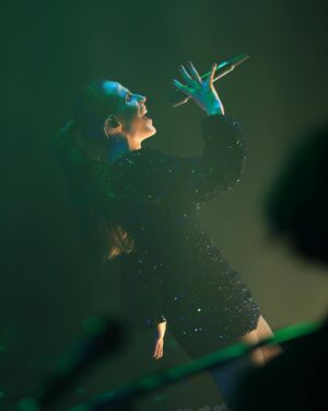 Malú Instagram - Murcia eres un sueño… q gran noche ❤️❤️❤️ Gracias por estos 25 años y por esta noche tan especial 🤟🏼🤟🏼🤟🏼
