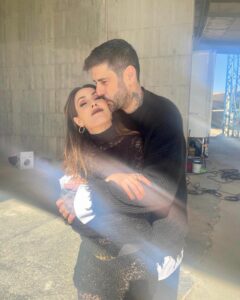Malú Instagram - Una grabación inolvidable junto a @_melendioficial_ 🥰 Habéis visto ya El Apagón??? 🤗🤗🤗